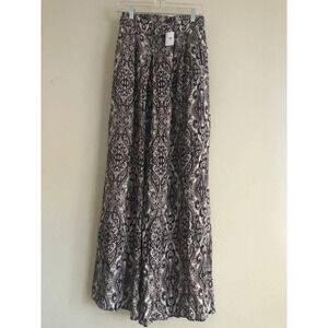Women’s Wide Leg Pants Paisley sz M NWT!